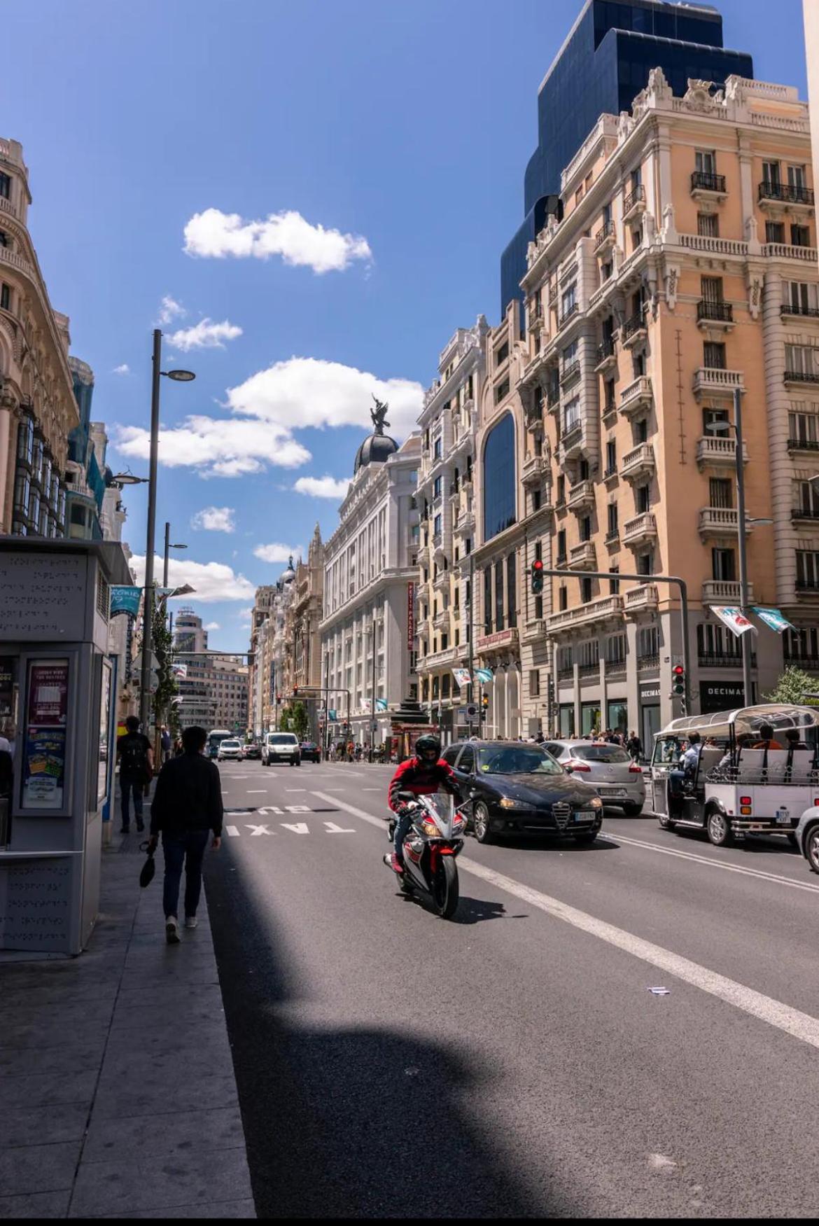 Estudio Plaza Neptuno Appartement
